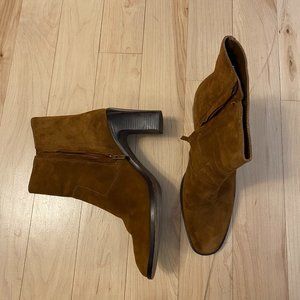 LOEFFLER RANDALL SUEDE HEELED ANKLE BOOTS - excellent condition, barely worn!